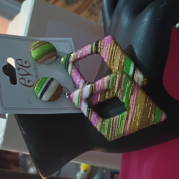 🆕 Fashion Eve Collection earrings - Picture 6 of 6